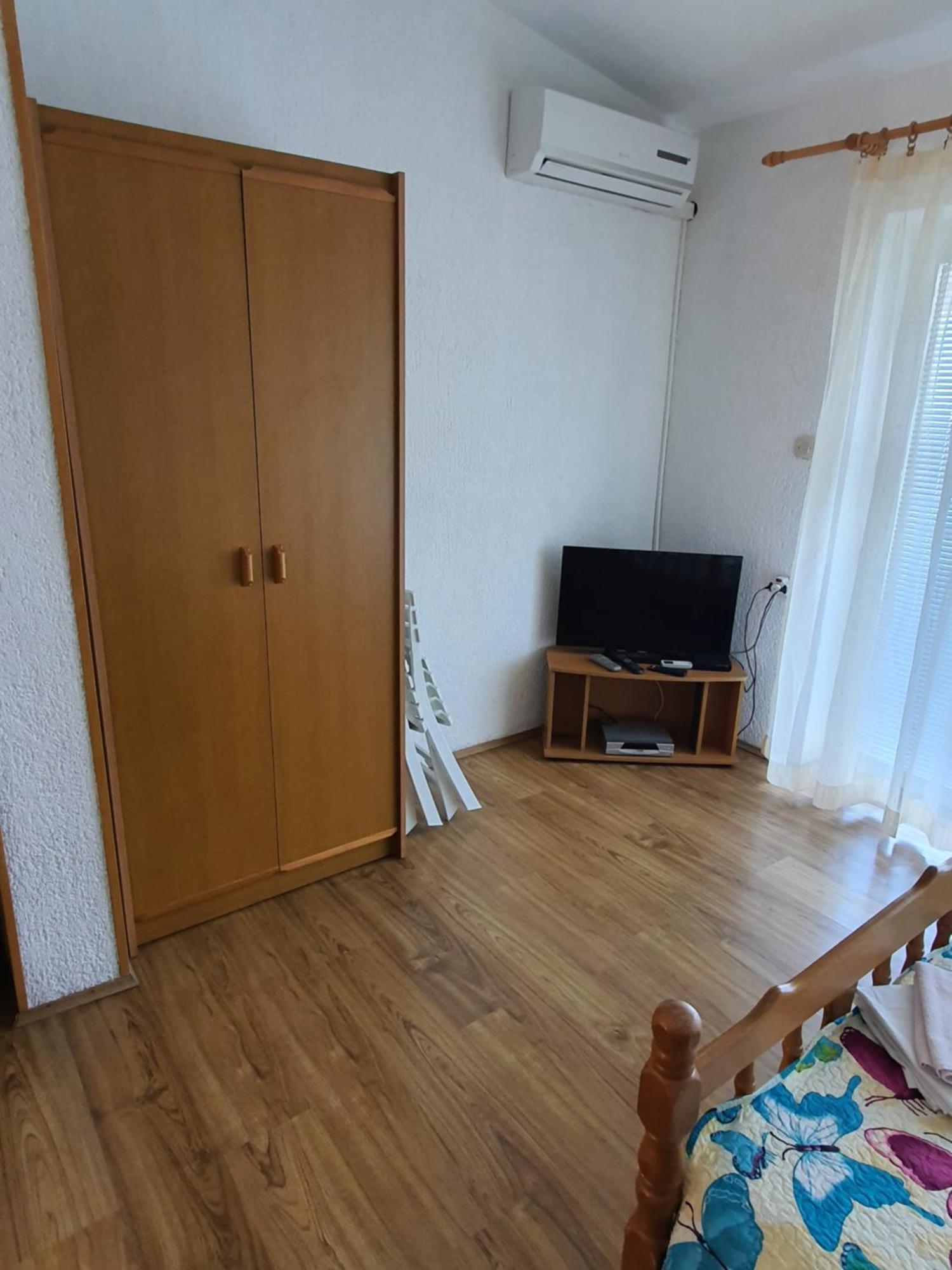 Apartments - Buffet 2B Sveti Juraj Pokoj fotografie