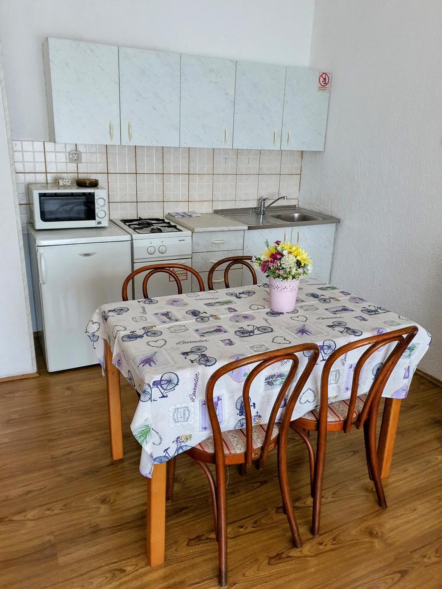 Apartments - Buffet 2B Sveti Juraj Pokoj fotografie